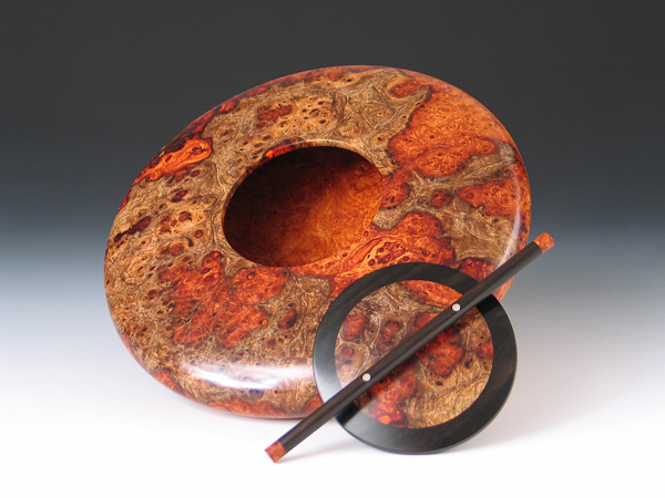  LIDDED VESSEL